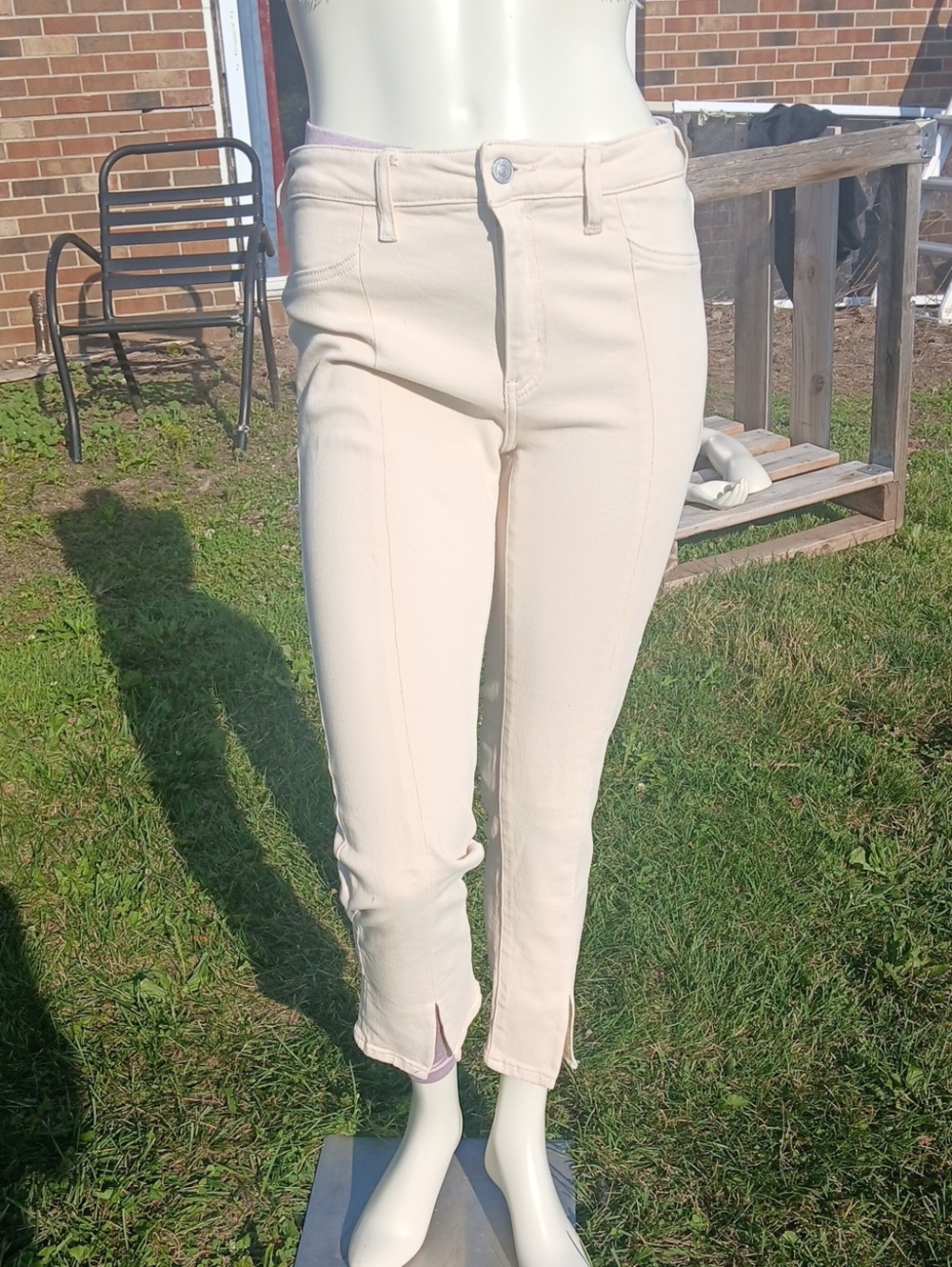 GUC Kancan "Belinda" Mid Rise skinny Straight - Cream Size 9/28 Slit Ankle
